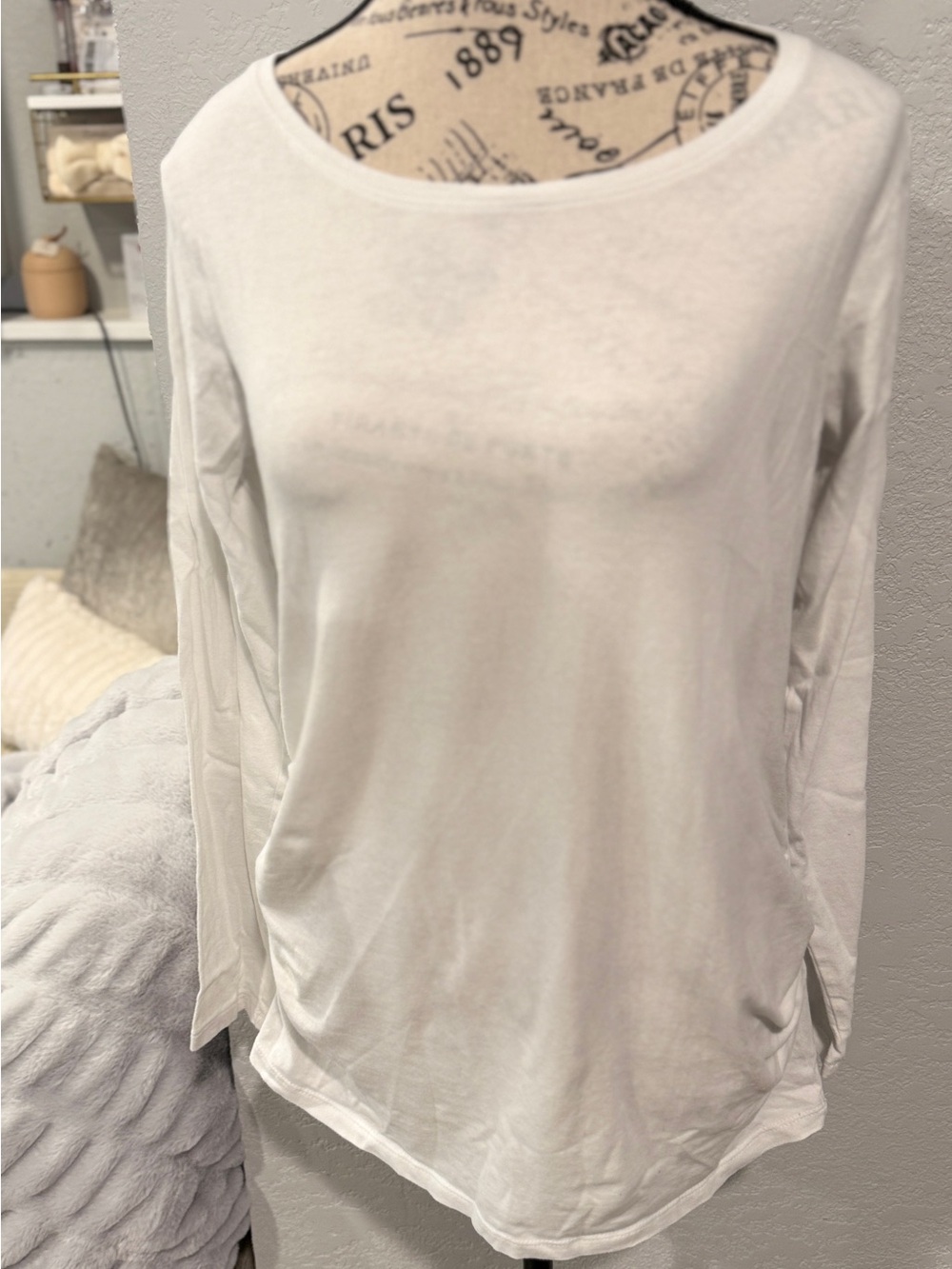 BumpStart by Motherhood Maternity White Long Sleeve Ruched Tee | Size Medium - Picture 6 of 10